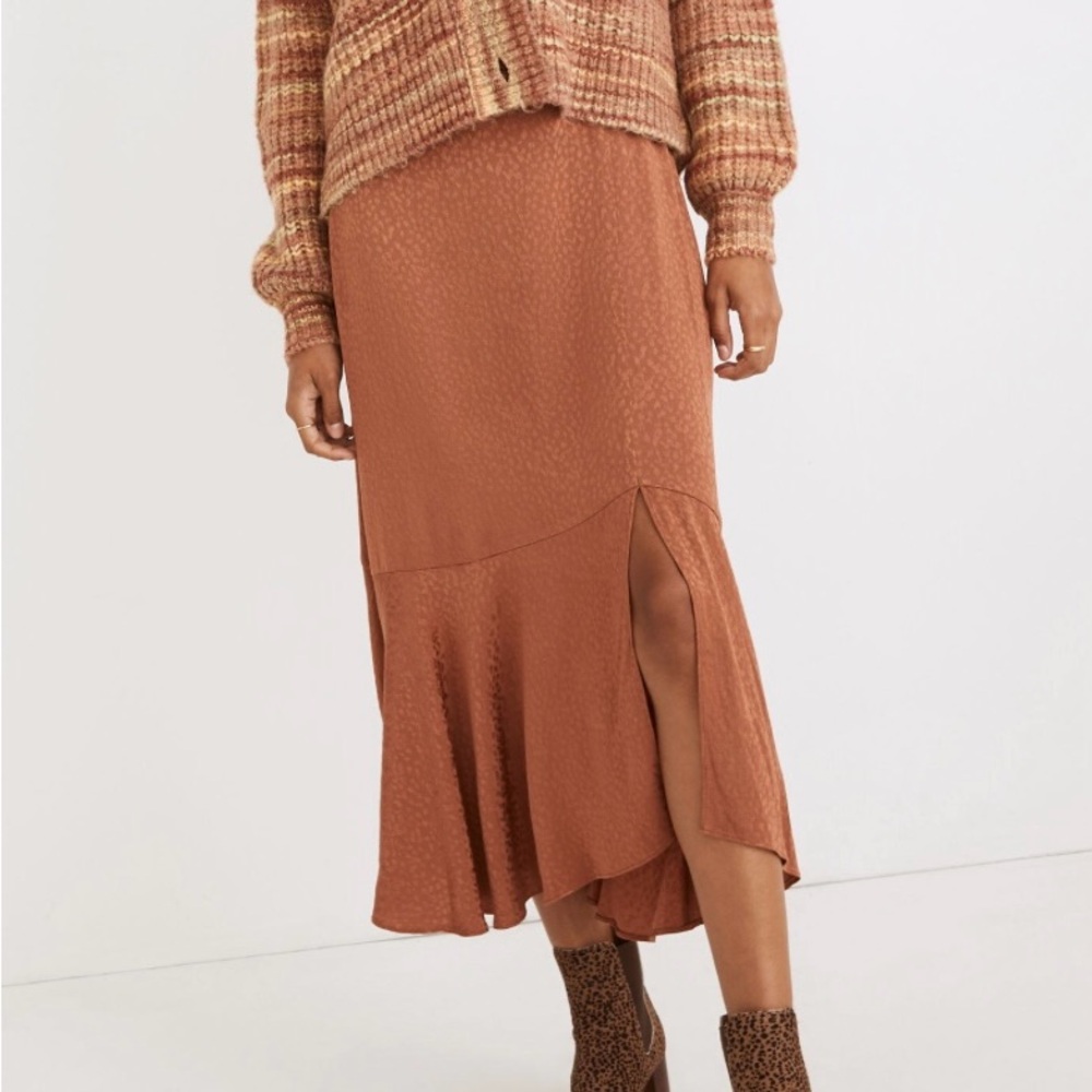 Madewell midi muted shiny cheetah print skirt in a peachy pink or rust color